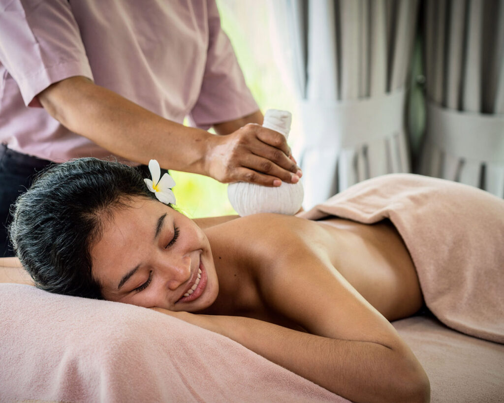 Massagebehandlung im Sanctuary Spa.